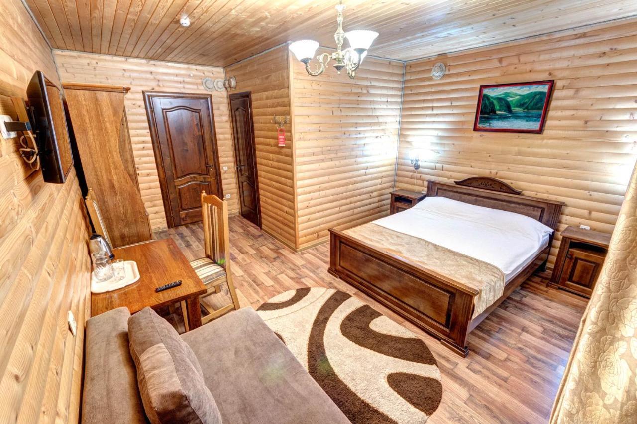 Milli & Jon Hotel Bukovel Exterior photo