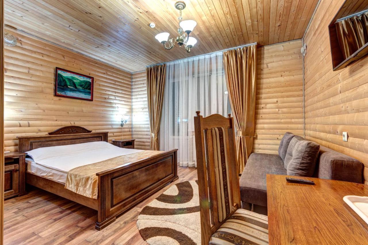 Milli & Jon Hotel Bukovel Exterior photo